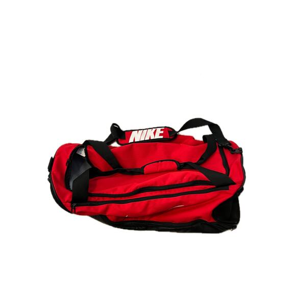 nike air backpack halfday The Original Garment Duffel while a zipped Nike Brasilia 9.5 Red Black